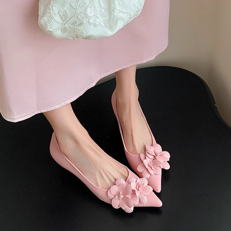 Women's French Floral-Decorated Pointed-Toe Low Block Heel Pumps - Elegant White Synthetic Cover Shoes with Cushioned Insole for All-Season Versatile Wear